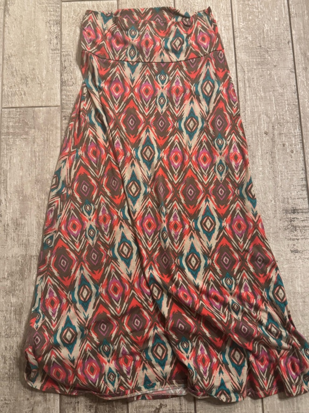 Mossimo Supply Co. - Size Medium Maxi Skirt in Red, Teal, Brown Geometric Print